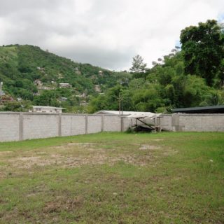 MARAVAL, SADDLE ROAD, PRIME LOCATION FOR RESIDENTIAL OR COMMERCIAL