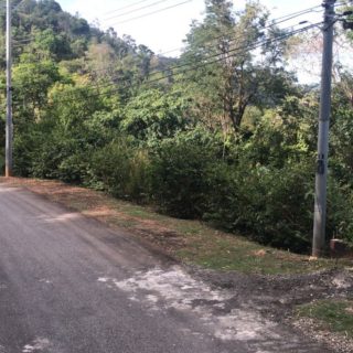 LAND FOR SALE   – BEAUMONT RIDGE, MARAVAL