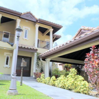 Villas of Haleland Park